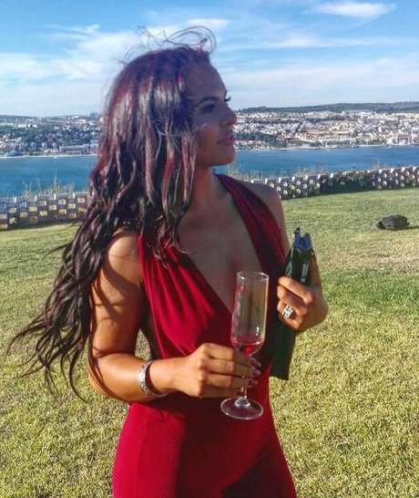 cuissardes onlyfans magnifique parfait image