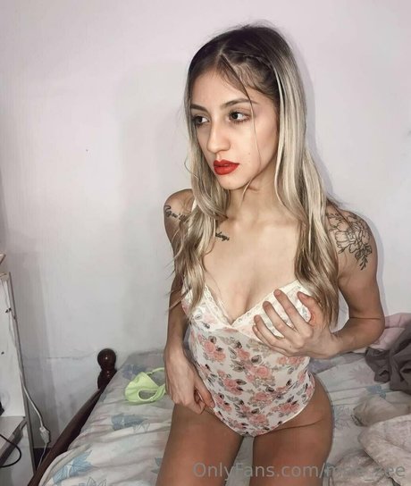infirmière brune onlyfans haute définition adulte img