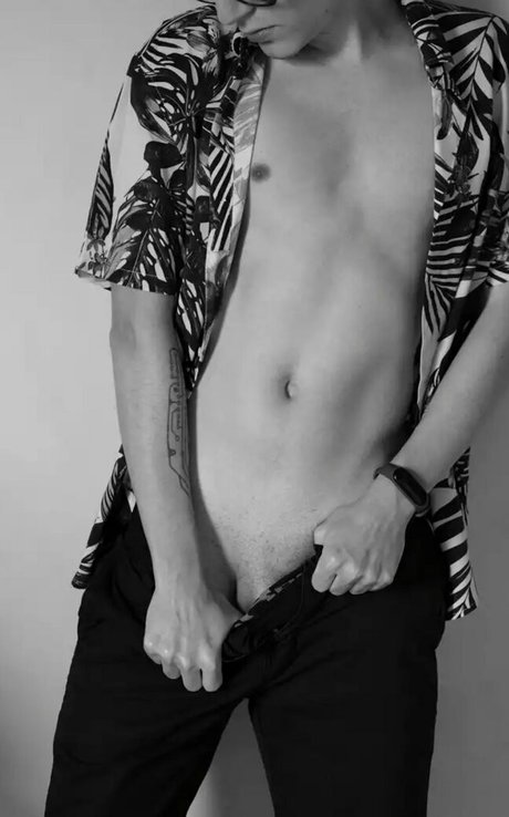 fellation publique onlyfans adulte en haute qualité img