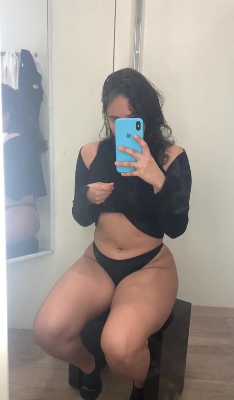 Jujuvi modèle exclusif photos