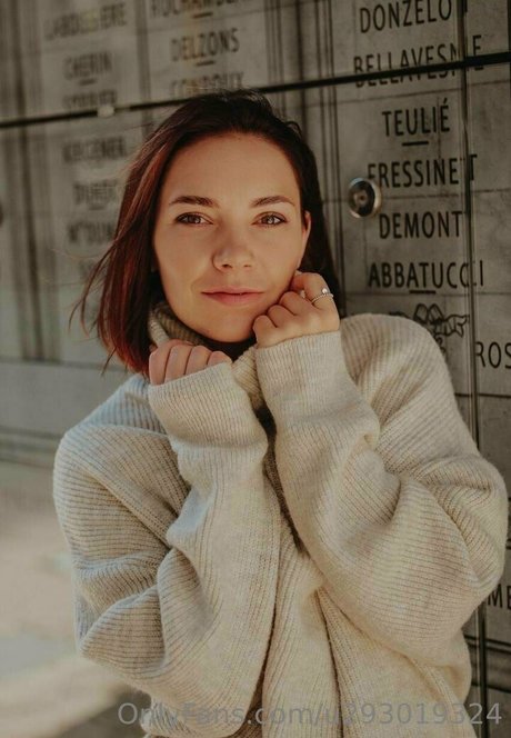 misato mylf modèle pornographique archive