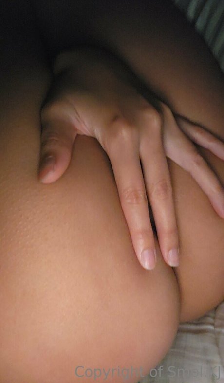 smol kj actrice érotique image