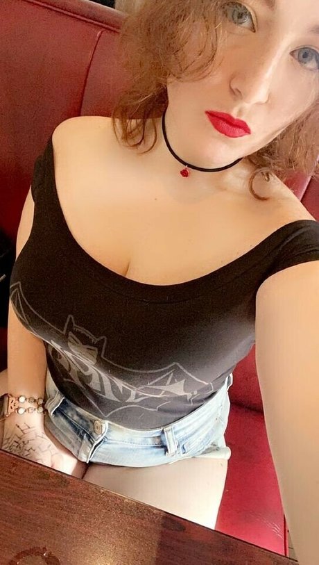 Lylah Love star du porno gratuite galeries