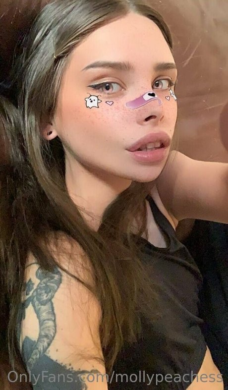 mollypeachess actrice chaude archive