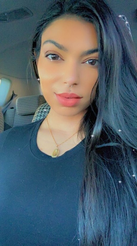 torothadon actrice chaude image