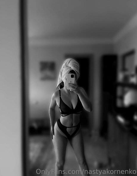 the cherry on the cake étoile nue galerie