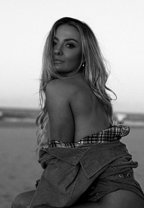 Brooke Evers star du porno nue photo