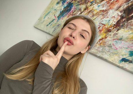 milf aux cheveux noirs onlyfans nu libre images