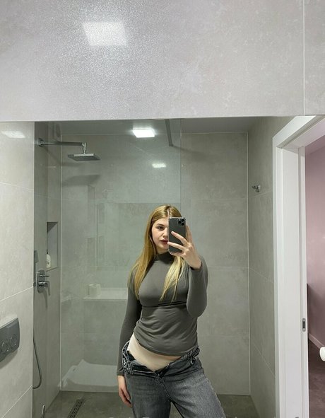 lolataylorfree star exclusive photos