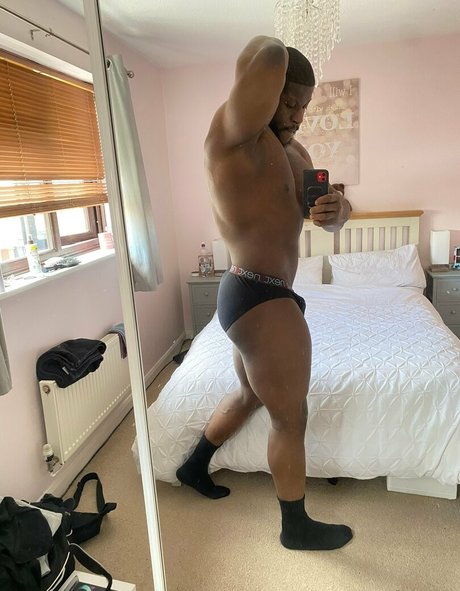 pleasure12368 star du porno sympa image