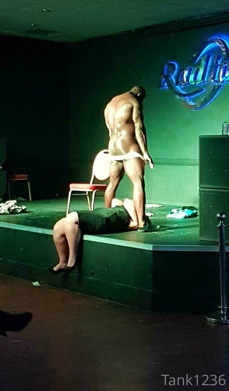 pleasure12368 actrice artistique des photos