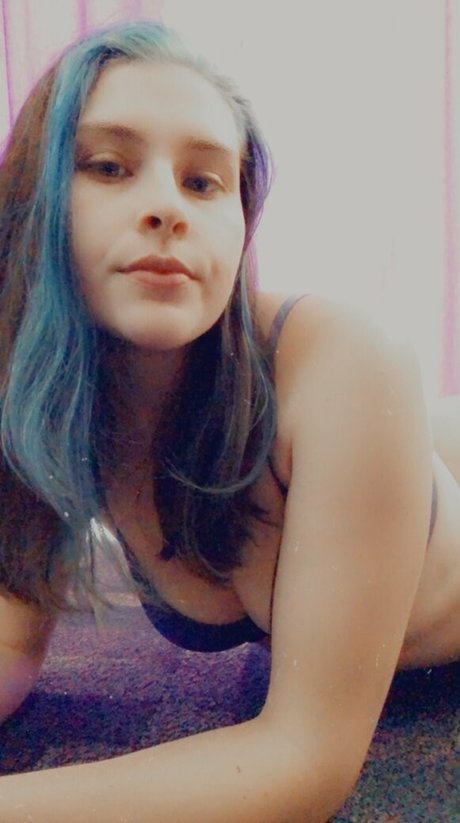 éjacule sur la langue onlyfans chaud img