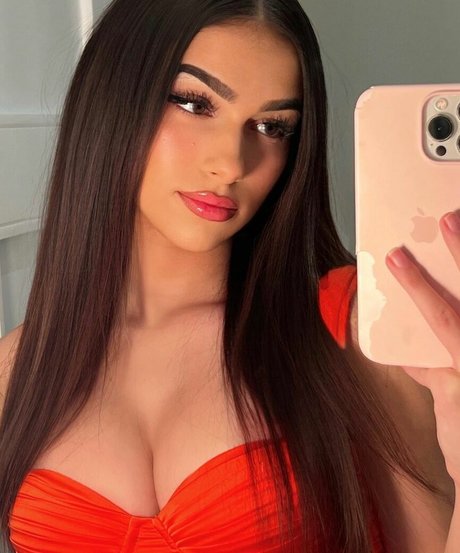 Julia Merekoulias joli modèle images