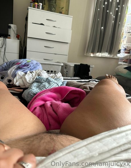 iamjuicykk star du porno exclusive image