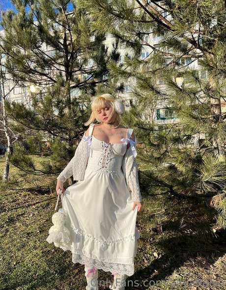 aliyahalya haut étoile galerie