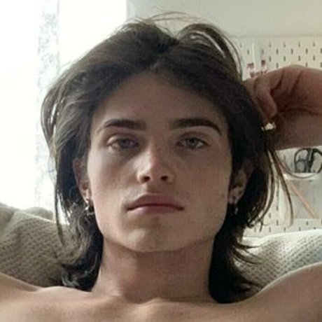 aaroncarson actrice nue des photos