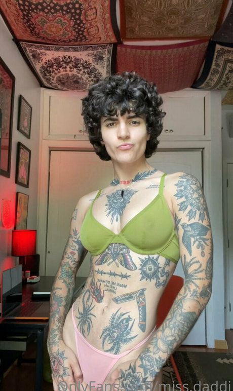 yourfavoritetomboy actrice porno image