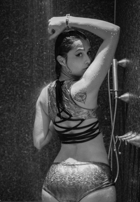 Angela Bermudez modèle sexy photo