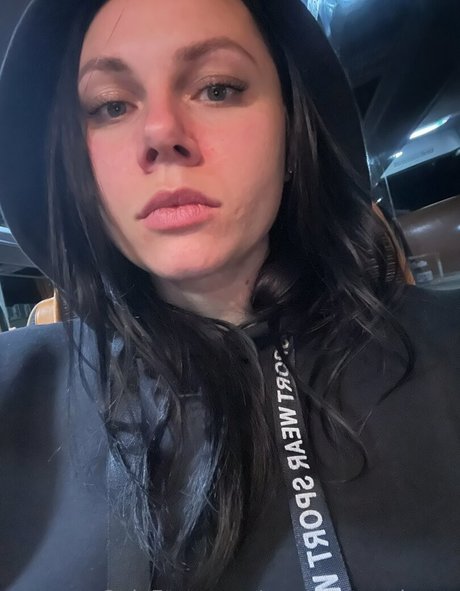 adolescents jeunes onlyfans jolie et gratuite img