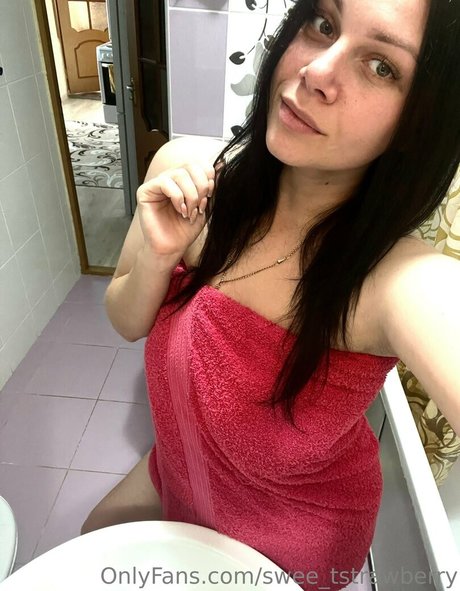 swee tstrawberry actrice hd images