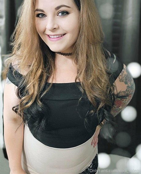 fille courbée dà côté onlyfans gratuit parfait collection