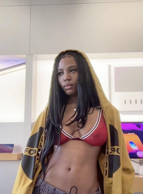 Quenlin Blackwell modèle artistique img