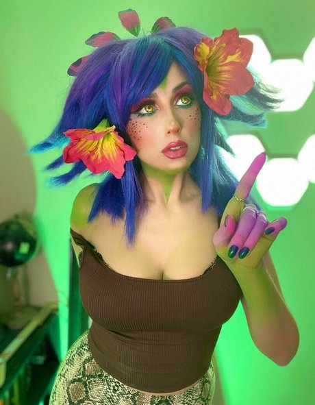 catlikemeow modèle exclusif photo