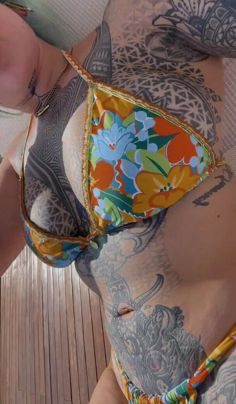 Summer Mcinerney modèle pornographique collection