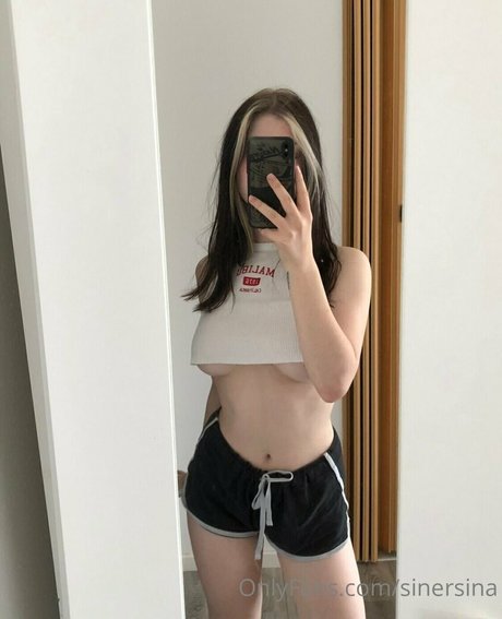 sinersina star du porno nue archive