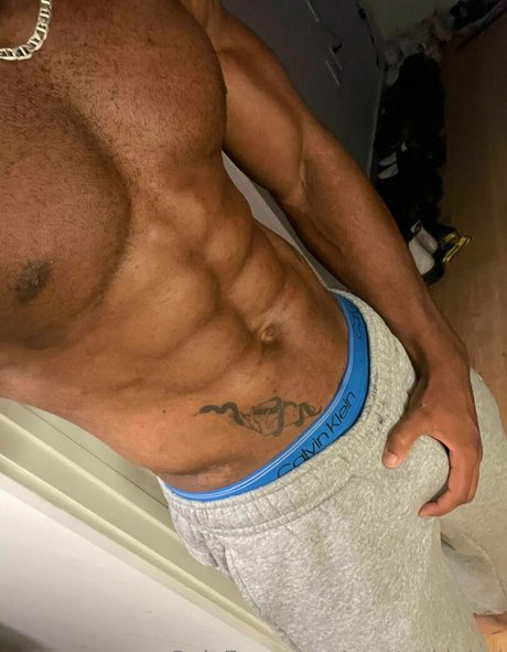 lingerie milf uniquementfans sexe chaud des photos