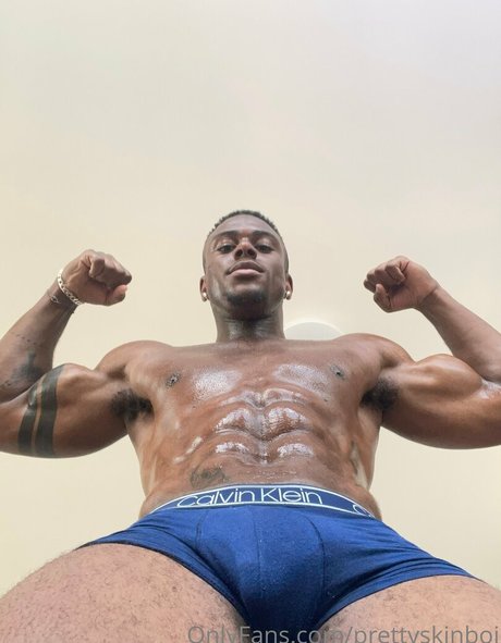 prettyskinboi modèle artistique archive