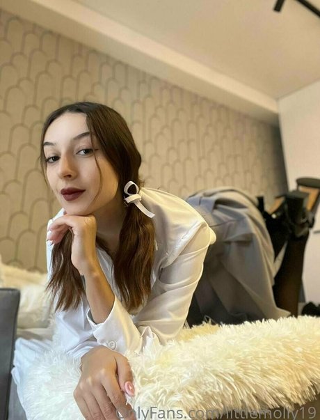 footjob pour ados uniquementfans érotique sympa image