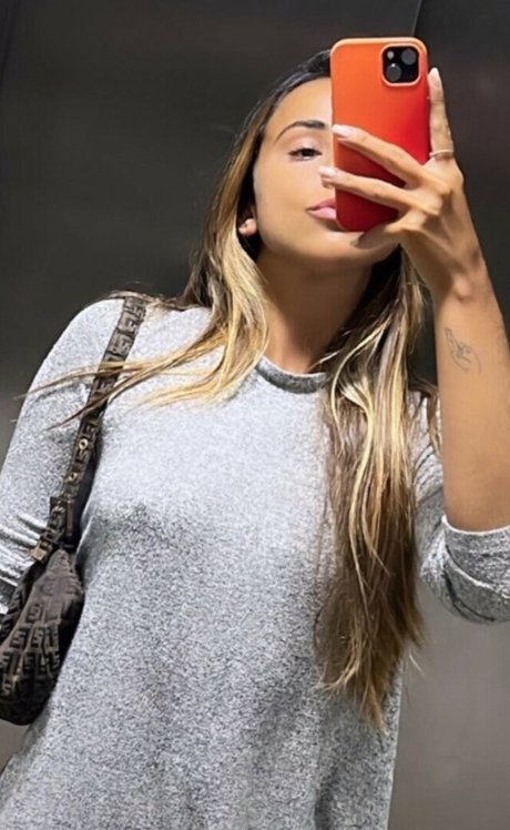 Aninha Cafe joli modèle des photos