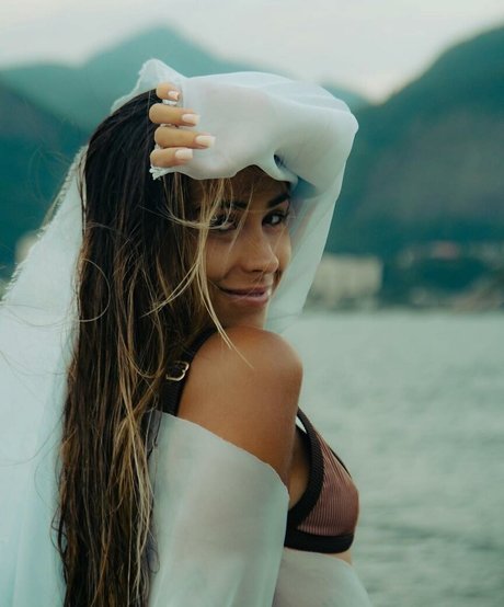 Aninha Cafe modèle sexy galeries