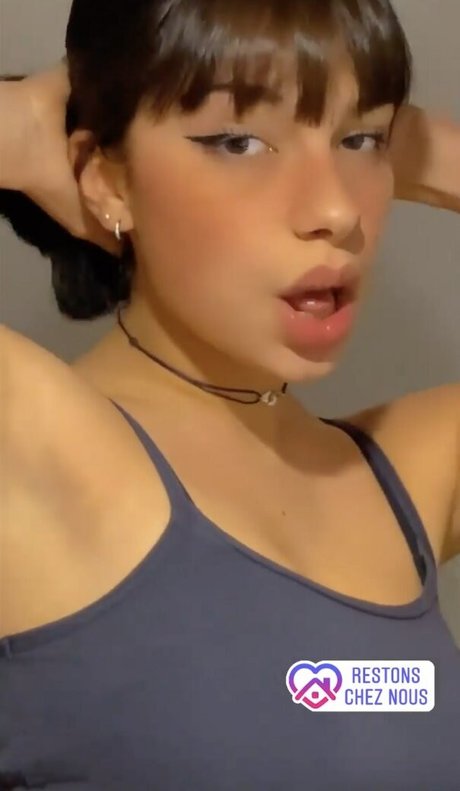 transexuelle chevauchant uniquement les fans nu exclusif archive