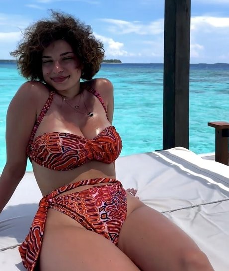 infirmière brune onlyfans chaud et sexy galeries