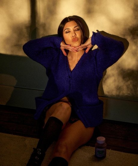 Kourtney Kardashian actrice pornographique image