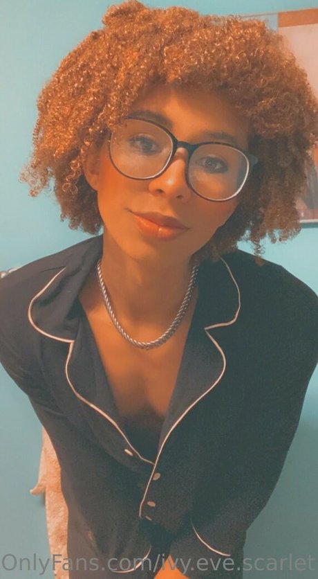 ivyevescarlet art modèle img