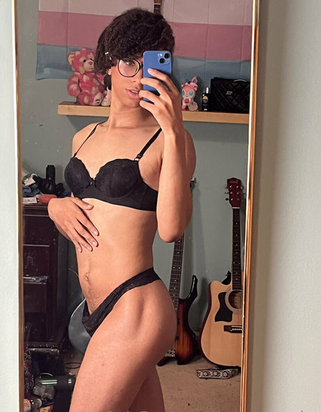 ivyevescarlet belle étoile galeries