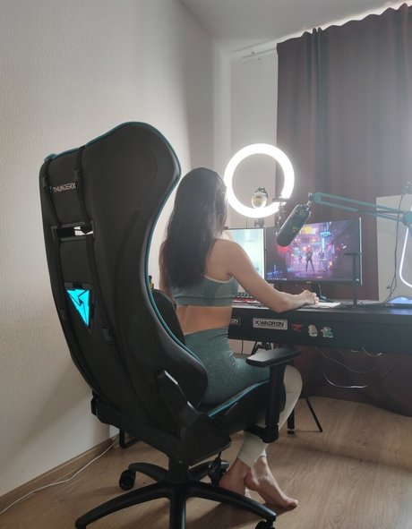 Daria Gurieva jolie étoile des photos