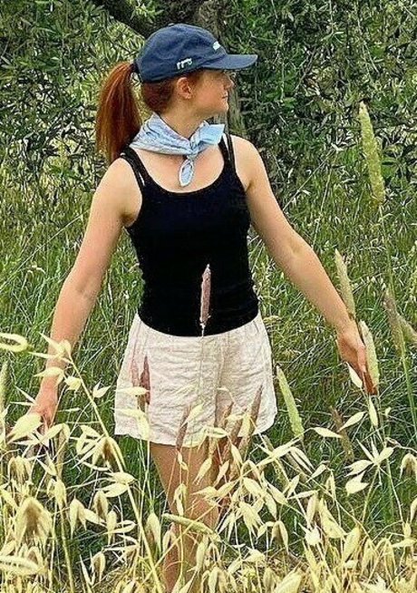 Bonnie Wright nus star du porno image