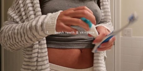 Destiny Sines art de star du porno galeries