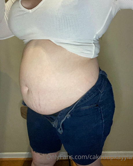 cakedupkayyla mannequin photo