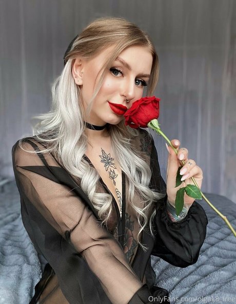 blonde petite onlyfans adulte chaud galerie