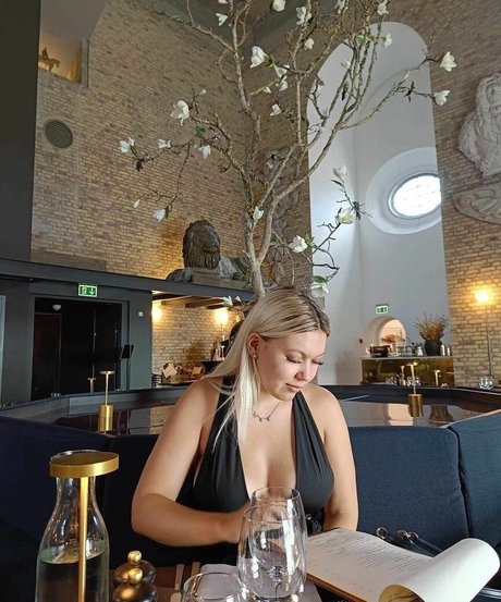 Aurora Lyngdal étoile nue des photos