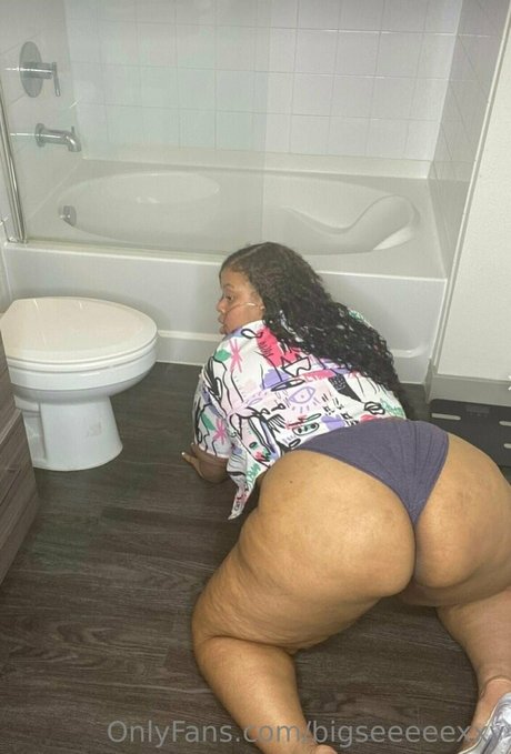 blonde au gros cul onlyfans exclusif sympa img