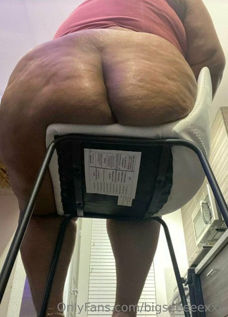 fans emo potelés uniquement art exclusif galeries