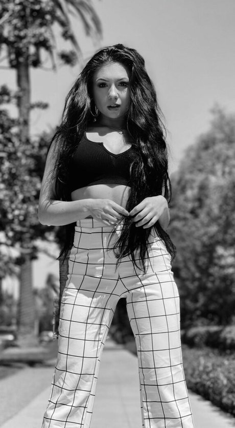 Ashley Nocera modèle sympa photo