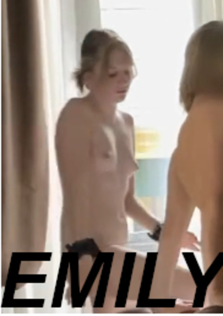 Blue Eyed Scientist_ modèle pornographique galeries