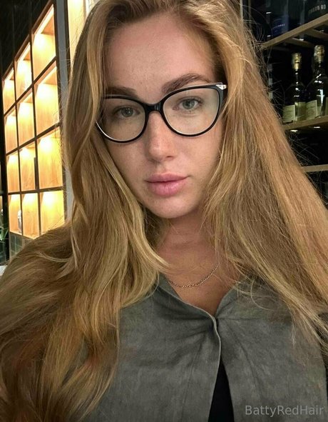 batty red hair actrice porno galeries